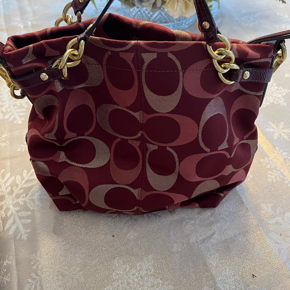 Coach Brooke red and gold shoulder bag - Picture 4 of 14